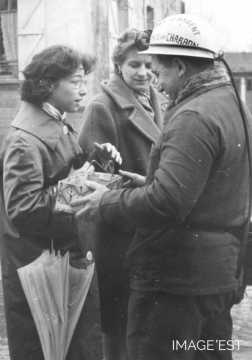 Collecte d'argent (1963)