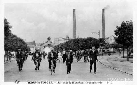 Sortie d'usine (Thaon-les-Vosges)