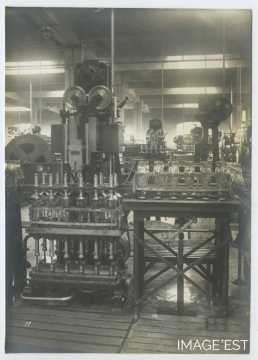 Rinçeuse de bouteilles d'eau (Vittel)