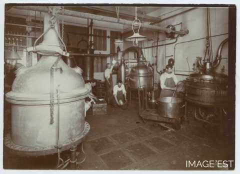 Laboratoire Dausse (Ivry-sur-Seine)