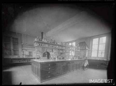 Laboratoire de l'École supérieure de pharmacie (Nancy)