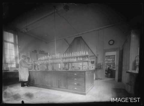 Laboratoire de l'École supérieure de pharmacie (Nancy)