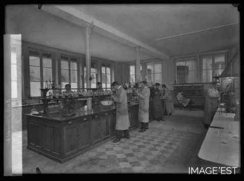 Laboratoire de l'École supérieure de pharmacie (Nancy)