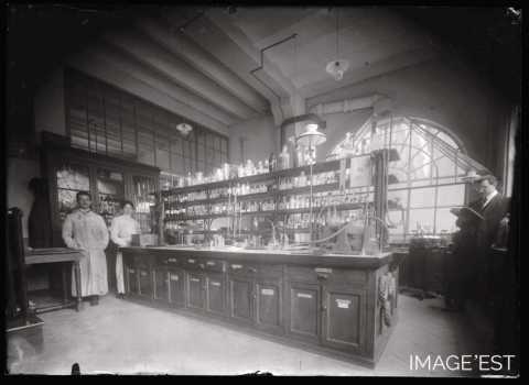 Laboratoire de l'École supérieure de pharmacie (Nancy)