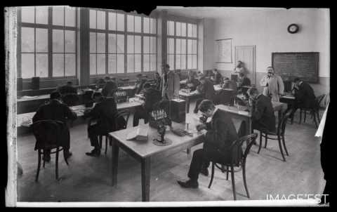 Salle d'examen de l'École supérieure de pharmacie (Nancy)