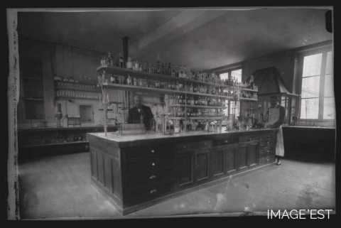 Laboratoire de l'École supérieure de pharmacie (Nancy)