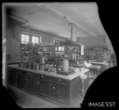 Laboratoire de l'École supérieure de pharmacie (Nancy)