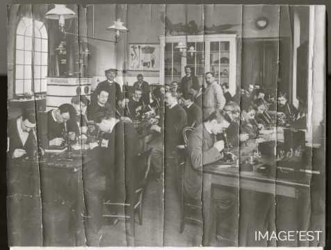 Salle de cours de l'École supérieure de pharmacie (Nancy)