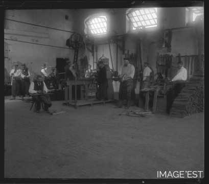 Intérieur d'un atelier de la tonnellerie Adolphe Fruhinsholz (Nancy)
