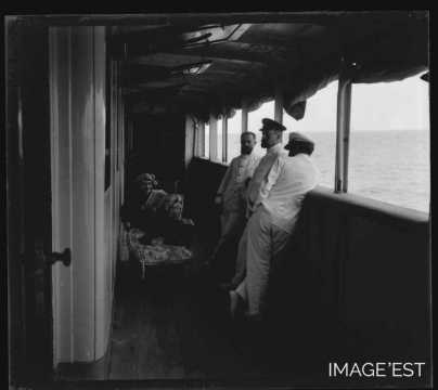 A bord du transatlanique " Magellan "