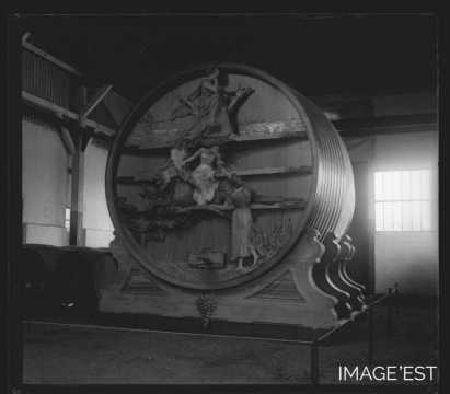 Grand foudre de 1904 de la tonnellerie Fruhinsholz (Nancy)