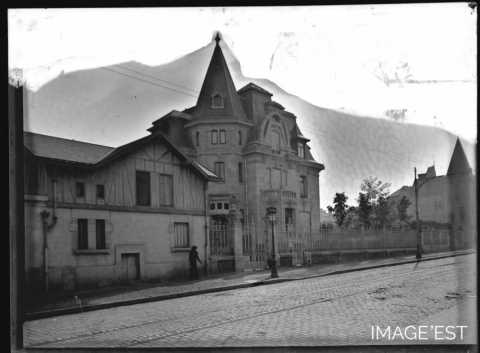 Villa Fruhinsholz (Nancy)