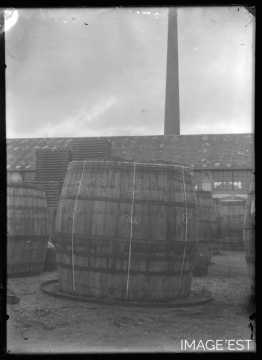 Cintrage d'un grand foudre (Nancy)