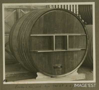 Foudre à vin rond de la tonnellerie Adolphe Fruhinsholz (Nancy)