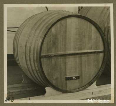 Foudre à vin rond de la tonnellerie Adolphe Fruhinsholz (Nancy)