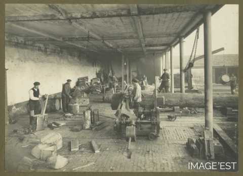 Intérieur d'un atelier de la tonnellerie Adolphe Fruhinsholz (Nancy)