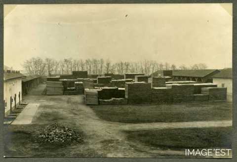 Dépôt de bois de la tonnellerie Adolphe Fruhinsholz (Nancy)