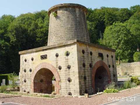 Haut fourneau (Cons-la-Grandville)