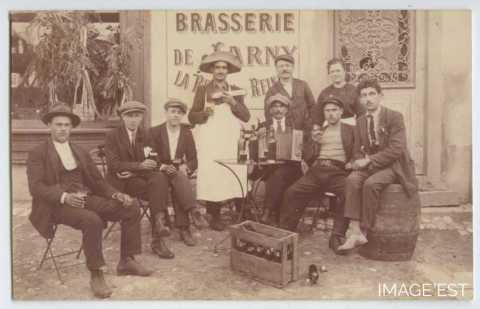 Dégustation de bière (Bayonville-sur-Mad)