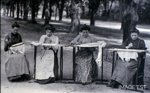Brodeuses (Plombières-les-Bains)