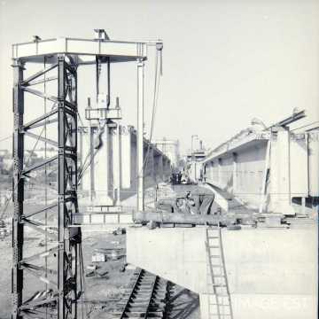 Reconstruction du pont (Charmes)
