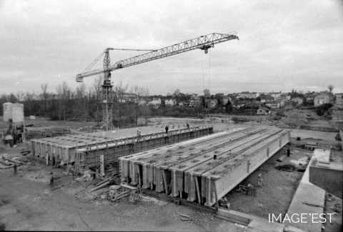 Reconstruction du pont (Charmes)
