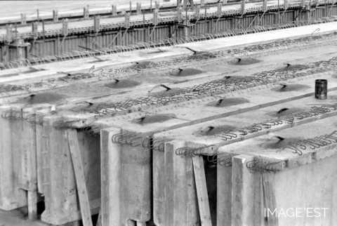Reconstruction du pont (Charmes)