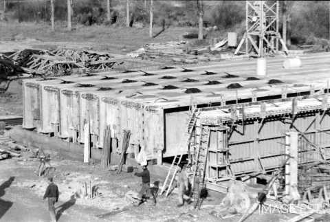 Reconstruction du pont (Charmes)