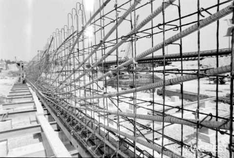 Reconstruction du pont (Charmes)