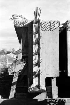 Reconstruction du pont (Charmes)