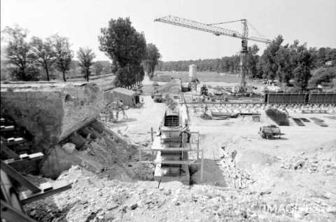 Reconstruction du pont (Charmes)