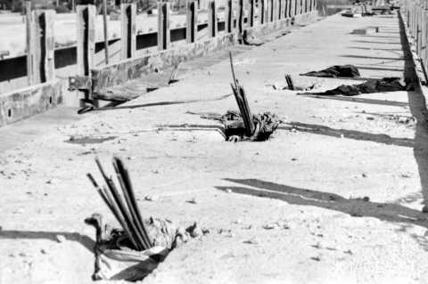Reconstruction du pont (Charmes)
