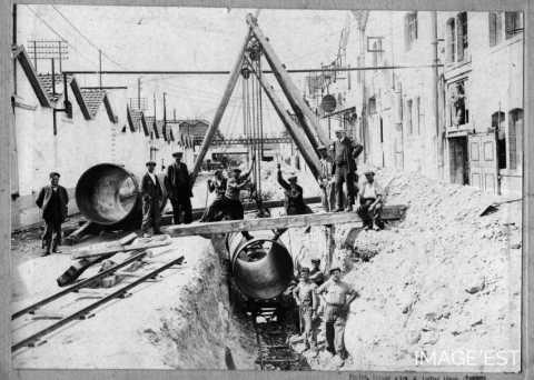 Travaux d'adduction d'eau (Thaon-les-Vosges ?)
