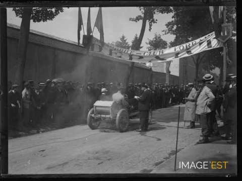 Départ d'une course automobile (Nancy)