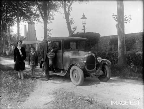 Chevalement d'une tour de sondage (Sarralbe)
