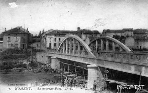 Construction d'un pont (Nomeny)