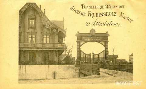 Chalet et entrée de la tonnellerie Adolphe Fruhinsholz (Nancy)