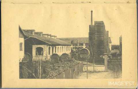 Ateliers et stock de bois de la tonnellerie Adolphe Fruhinsholz (Nancy)
