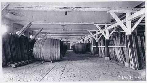 Hangar de stockage de la tonnellerie Adolphe Fruhinsholz (Nancy)