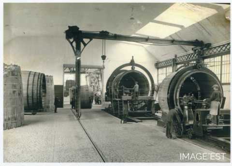 Intérieur d'un atelier de la tonnellerie Adolphe Fruhinsholz (Nancy)