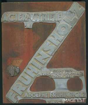 Plaque de zinc sur bois