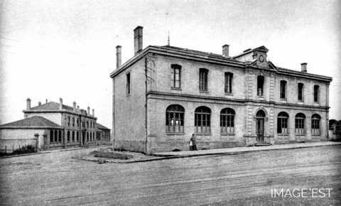 Ecole (Tucquegnieux)
