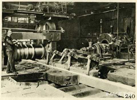 Laminage d'un lingot (Mont-Saint-Martin)