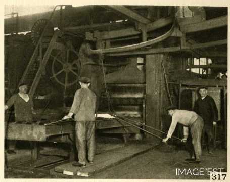 Laminage de tôles moyennes (Mont-Saint-Martin)