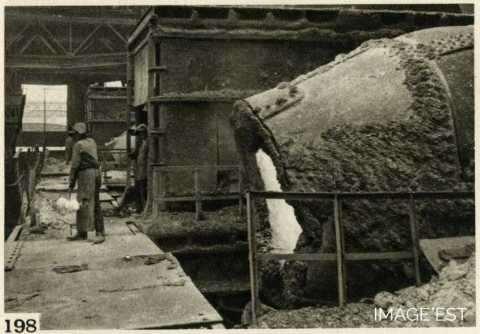 Additions pour améliorer l'acier (Mont-Saint-Martin)