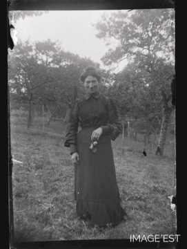 Femme debout (Amance)