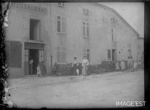 Entrée d'un restaurant (Amance)