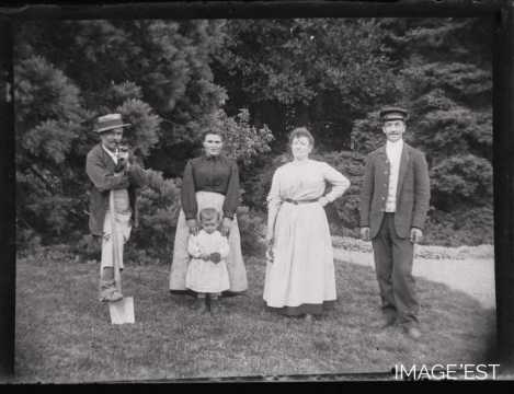Groupe de personnes (Amance)