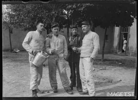 Militaires en uniforme (Toul)