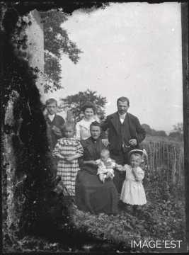 Couple avec enfants (Amance)